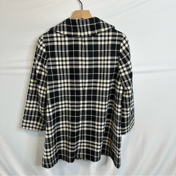 Ann Taylor Black and White Plaid Women's Coat size 4 - Picture 3 of 7